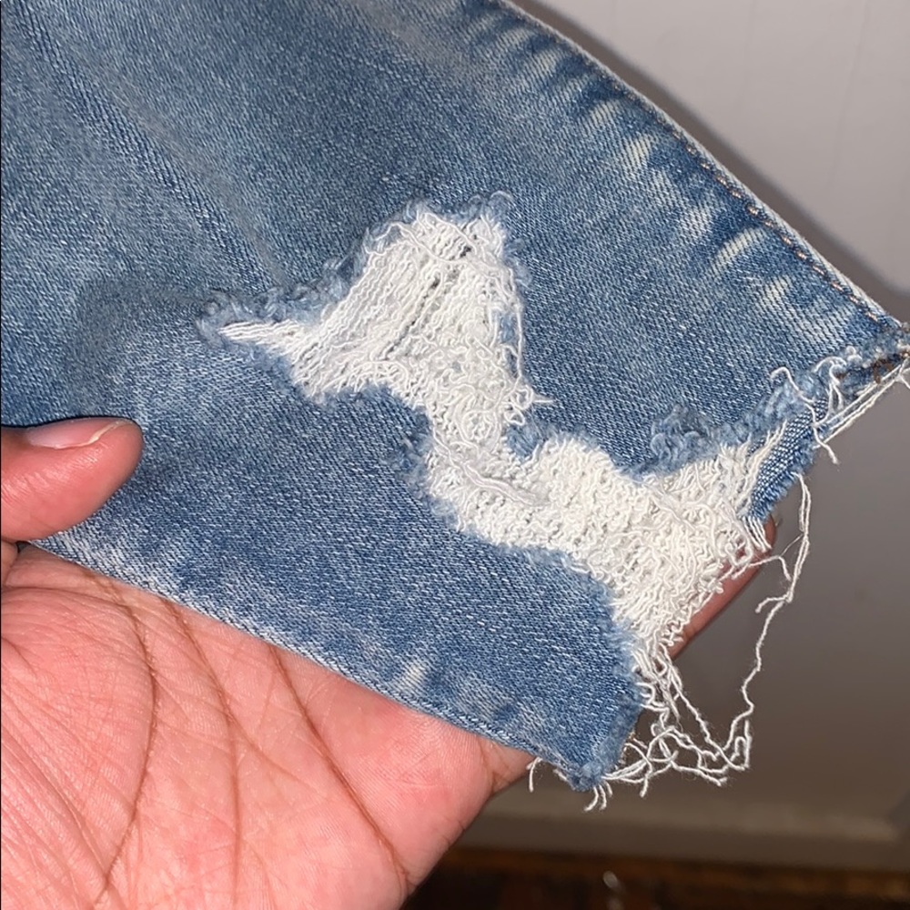 Light wash distressed jeans - Picture 7 of 14